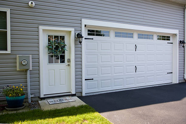 24/7 Emergency Garage Door Roller Replacement experts in Halifax County County, VA
